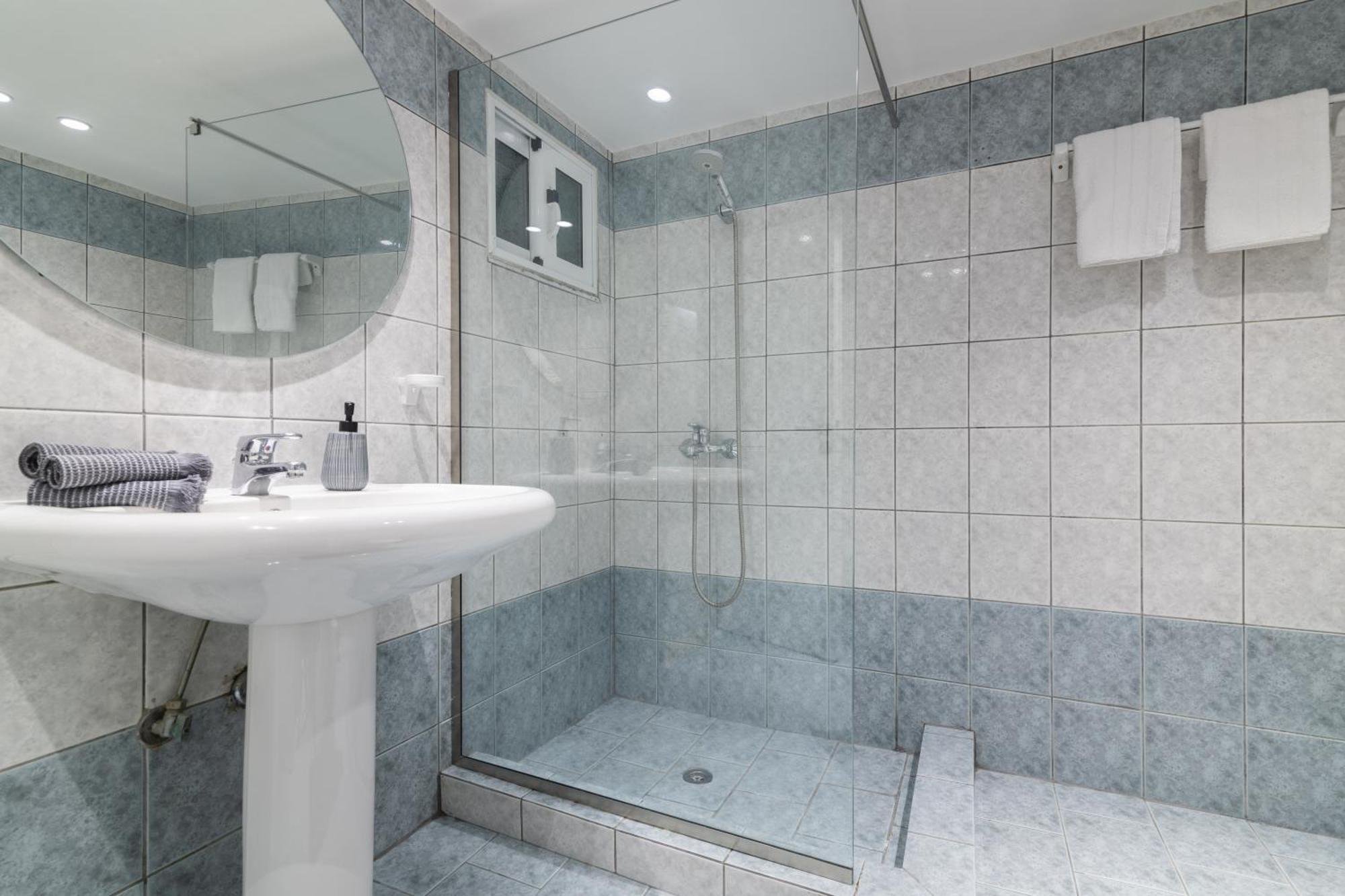 Daisy Hotel Планос Экстерьер фото