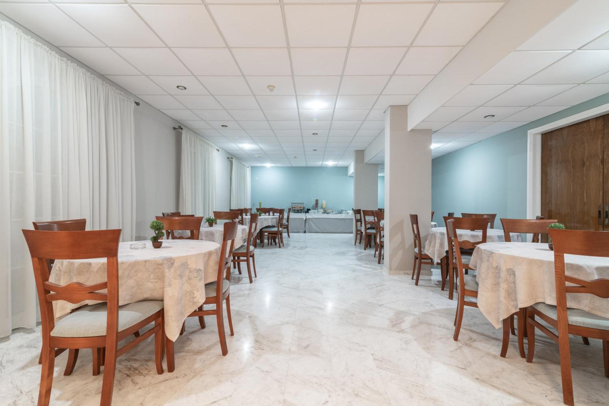 Daisy Hotel Планос Экстерьер фото